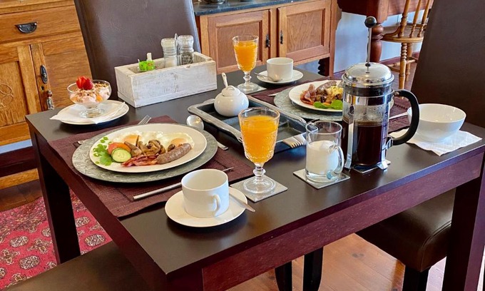 Kenridge Bed & Breakfast | Mountainview Guesthouse: Rated 9.3/10 with Oceanfront Pool