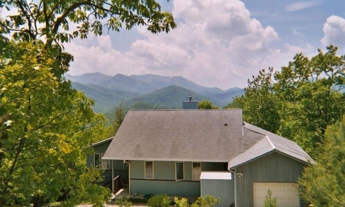 Topton House | Mountainview House: Guest Rated 9.8 with Ocean Views & Spa