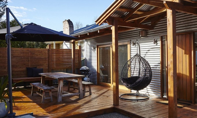 Bright House | Guest Rated 10/10: MounTin Hut - Central Bright Retreat