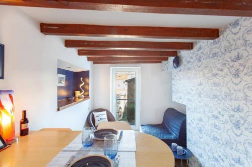 Socorro Apartment | Historic Duplex in Mouraria - Family-Friendly Retreat