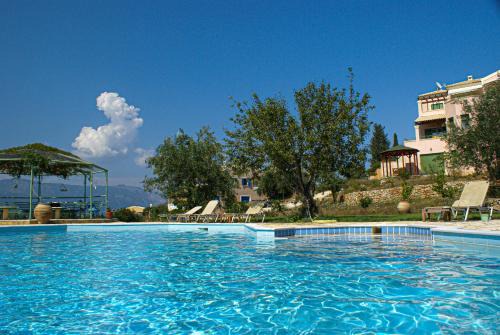 Limni Apartment | Pet-Friendly Mouse House with Oceanfront Pool & Kid's Fun