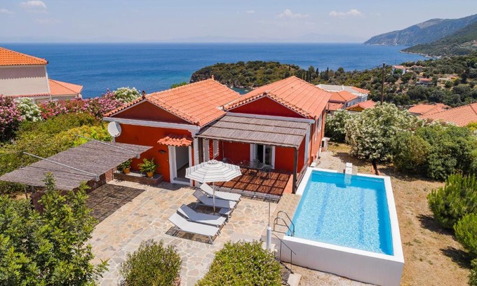 Samos Town Villa | Relaxing Oceanfront Experience at Mouzakis Villas