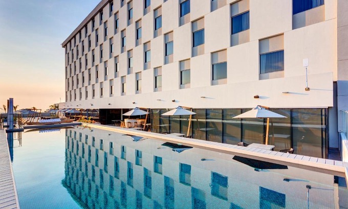 Riomar Hotel | Experience Movich Buro 51: Top-Rated Stay with Pool & Hot Tub