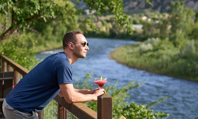 Glenwood Springs House | Unforgettable Family Retreat with River Frontage & Hot Tub