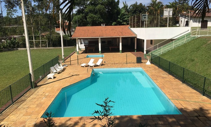 Cotia Villa | Group Getaway: Cinema Site with Pool & Lake Views