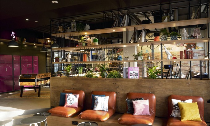 Gesundbrunnen Hotel | Discover MOXY Berlin Humboldthain Park: Eco-Friendly Retreat