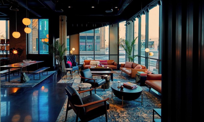 Uptown Hotel | Discover MOXY Minneapolis Uptown: Rated 8.6, Family-Friendly Stay
