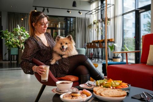 Montevrain Hotel | Pet-Friendly Moxy Paris Val d'Europe - Guest Rated 8.6/10