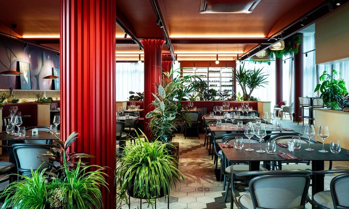 Montevrain Hotel | Experience Moxy Paris Val D’Europe: Top-Rated with Spa Access