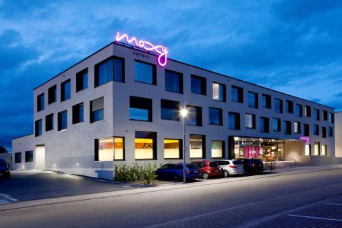 Rust Hotel | Pet-Friendly Retreat at Moxy Rust | Rated 8.5/10