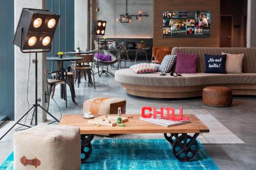 Leinfelden-Echterdingen Hotel | Pet-Friendly Moxy Stuttgart Airport with Great Amenities