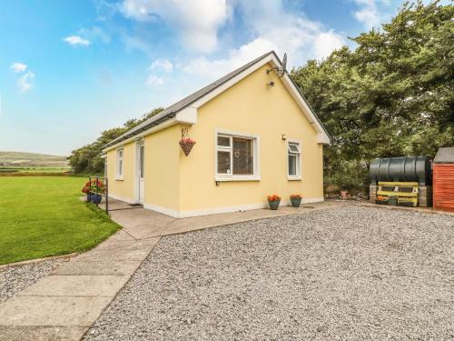 Banna House | Moybella Lodge: Rated 10/10 with Family-Friendly Amenities