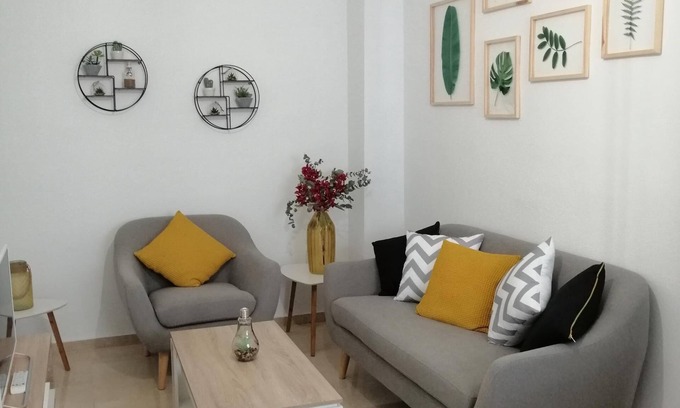Centro Comercial Apartment | Discover Mozarabic Dreams: Spa, Breakfast & Family-Friendly