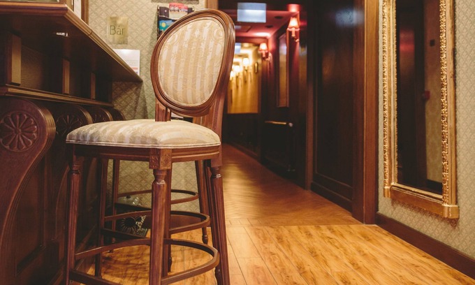 Szeged Hotel | Elegant Mozart Hotel: 4-Star Stay with Family-Friendly Amenities