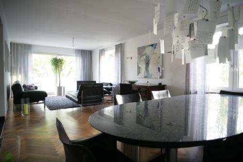 Fellbach Apartment | Pet-Friendly MOZART42: Rated 9.4 by Happy Guests