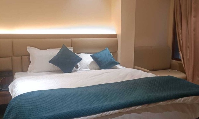 Sultanpur Hotel | Budget-Friendly Stay at MR JAISWAL DHARMSHALA with Breakfast