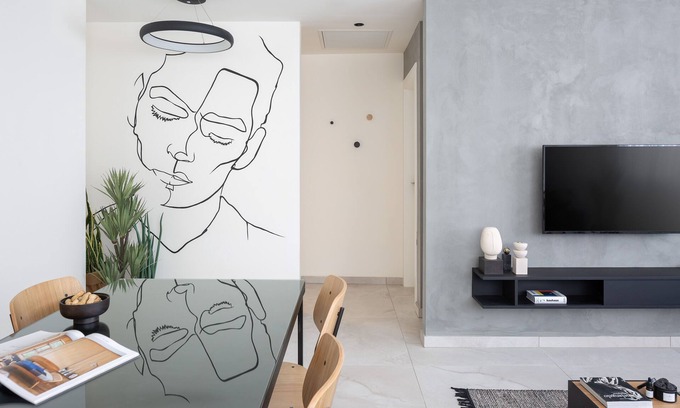 Tel Aviv Apartment | Pet-Friendly Haven at Mr. Louis - Guest Rated 10/10