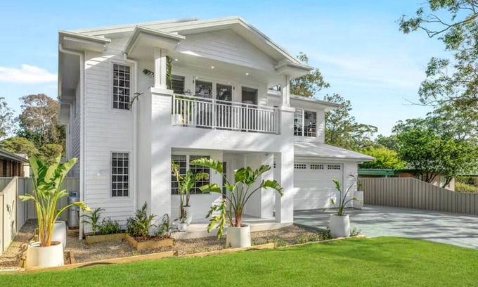 Callala Bay House | Mr Percival - When Size Matters !