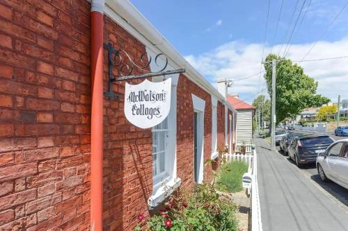 Battery Point House | Discover Mr Watson's Cottage by Battery Point Jetty