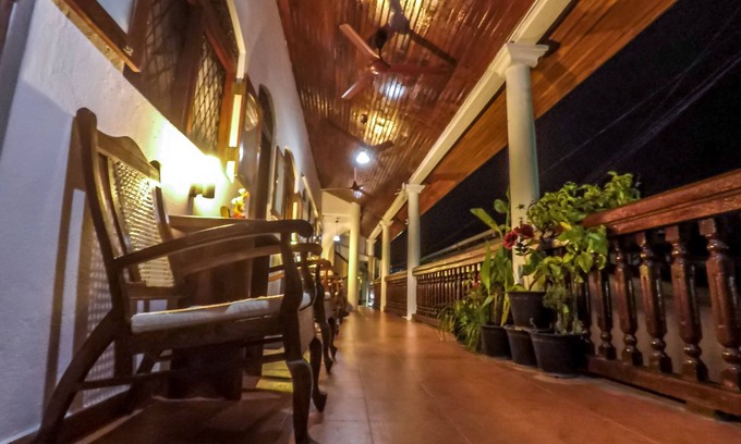 Fort Galle House | Mrs Wijenayake's Beach Haven: Family-Friendly Stay Awaits