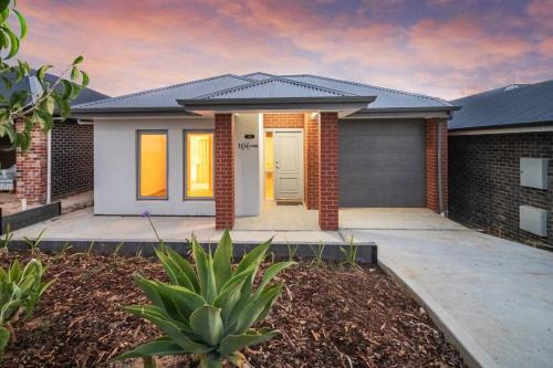 Mount Barker House | Discover Mt Baker Home: Family & Pet Friendly Retreat