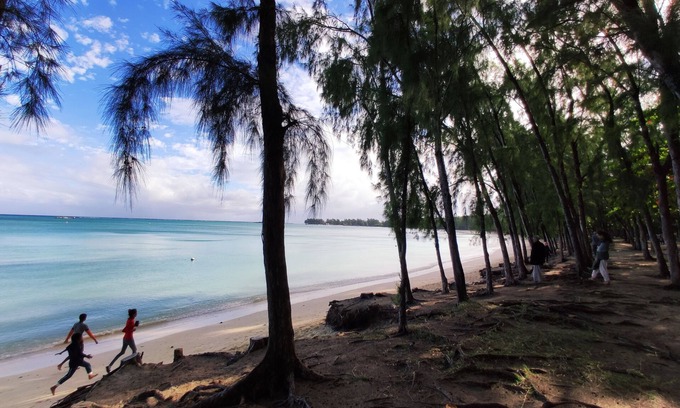 Mont Choisy Villa | Ideal Mt. Choisy Villa: 5 Min to Beach with Pool & Ocean View