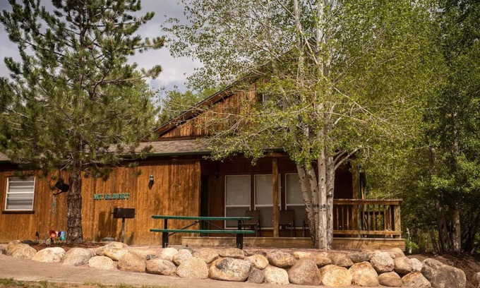Salida Ski Chalet | Discover Mt. Elbert Chalet with Pool & Pet-Friendly Amenities
