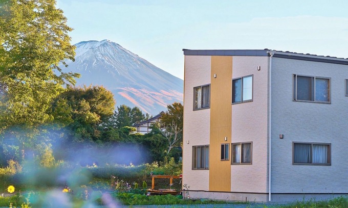 Fujikawaguchiko House | Unforgettable Mt Fuji Views with BBQ & Family-Friendly Amenities