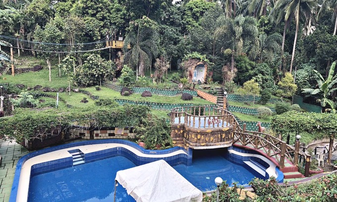 Cuenca Hotel | Relax at Mt. Maculot View Resort with Pool & Breakfast