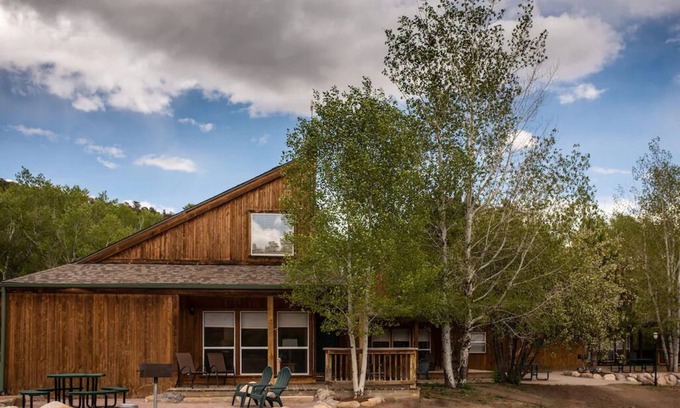 Salida Ski Chalet | Experience Mt. Massive Chalet: Guest Rated 9.6/10 & Pet Friendly