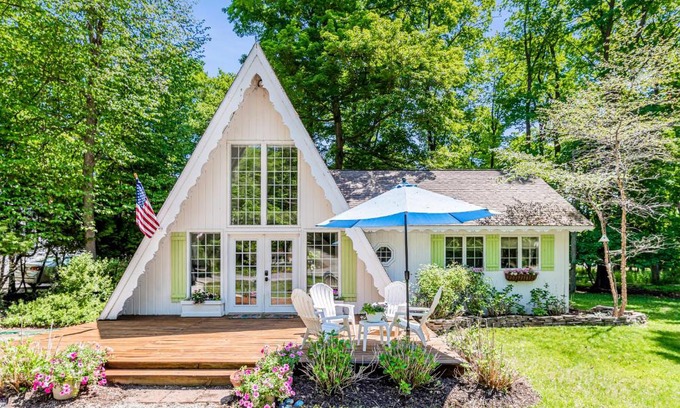 Charlevoix House | Pet-Friendly Mt McSauba A Frame Cottage - Guest Rated 10/10