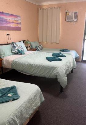 Horse Creek Hotel | Mt Morgan Motel & Van Park