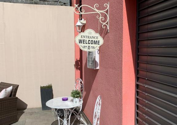 Sonvico Bed & Breakfast | Discover MT's Cosy Place: Family-Friendly with Breakfast