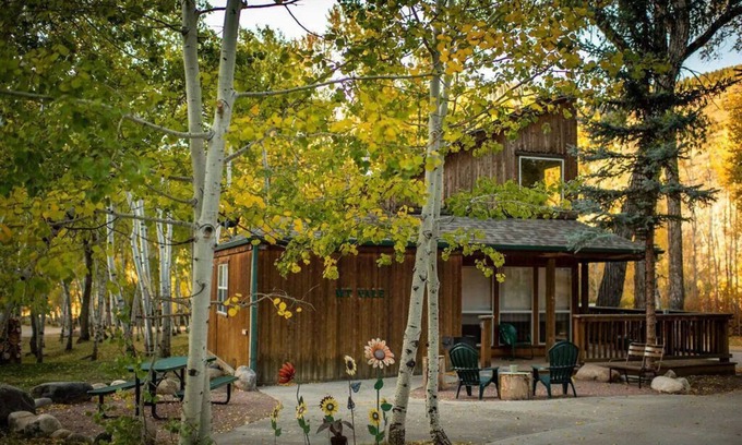 Salida Ski Chalet | Experience Mt. Yale Chalet: Pet-Friendly Comfort Awaits