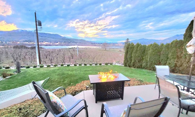 Monitor House | Unforgettable Mountain and River Views with Pool & Breakfast