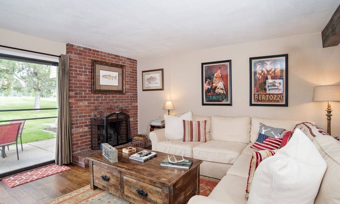 Carbondale Condo | Inviting MTN Condo: Fishing, Patio & BBQ, Near Aspen!