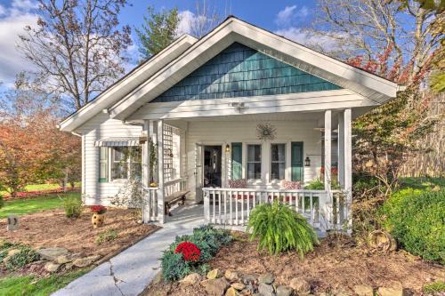 Newland House | Cozy Newland Mountain Cottage with Fire Pit near Skiing