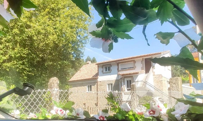 Gondomar Apartment | Exceptional Muíños do Bravo: Family-Friendly Retreat