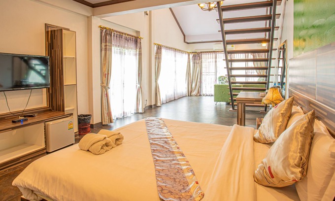 Muak Lek Hotel | Muak Lek Forest Resort: Family-Friendly Escape with Pool