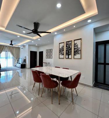 Kajang Apartment | Cozy Muci Residensi Zamrud: Poolside Retreat in Kajang