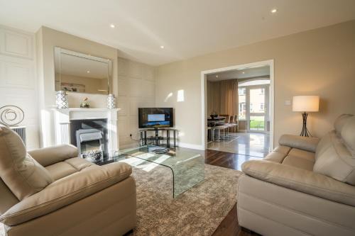 Killarney House | Relax at Killarney Holiday Village with Breakfast Included