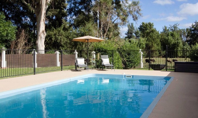 Central Mudgee House | Elegant Mudgee Country Getaway with Pool and Pet-Friendly Options