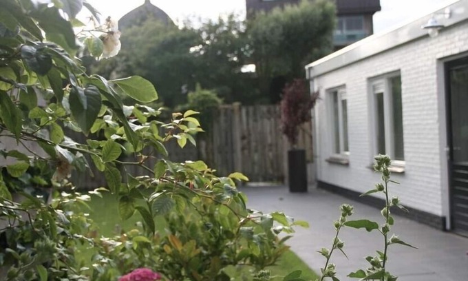 Huisduinen House | Inviting Muijs Holiday Residence with Family-Friendly Amenities