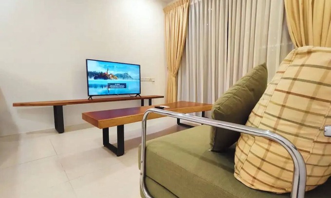 Kuching Apartment | Inviting Muji Homestay Galacity: 2BR Apartment with Pool