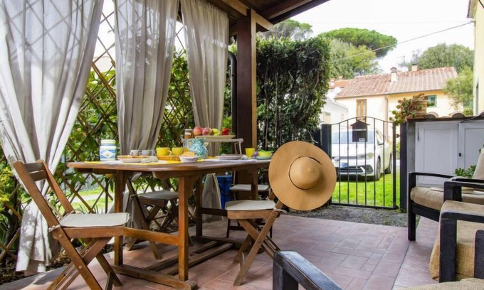 Molina di Quosa-Rigoli House | Pet-Friendly Oasis with Ocean Views and Spa at Mulini