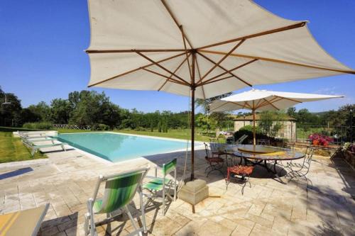 Bucine Villa | Discover Comfort at Mulino della Villa with Pool & Hot Tub