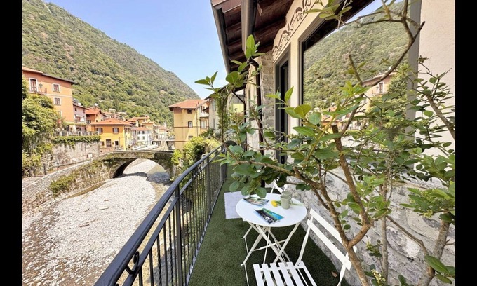 Argegno House | Guest Rated 10/10 at Mulino Royal - Family-Friendly Lake Retreat