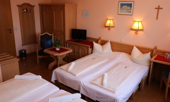 Weissenhorn Apartment | Multi-bed room for 4 guests with 18m² in Weißenhorn (73100)