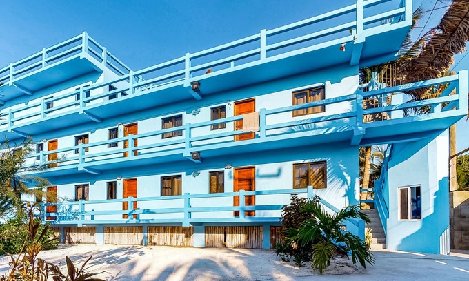 Caye Caulker House | Family Multi-Suite with Private Pool & Ocean Views