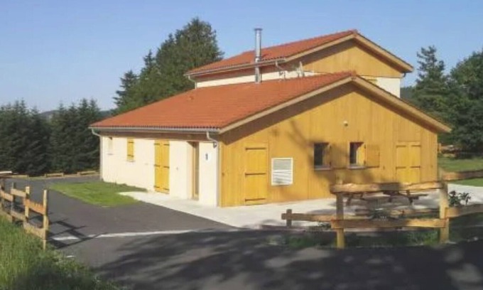 Le Bessat Ski Chalet | Multriman gîte at 1200m altitude with indoor pool